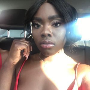 Meet your Posher, Devine